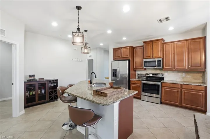 8515 Oakshade Cir 201, Fort Myers, Florida 33919