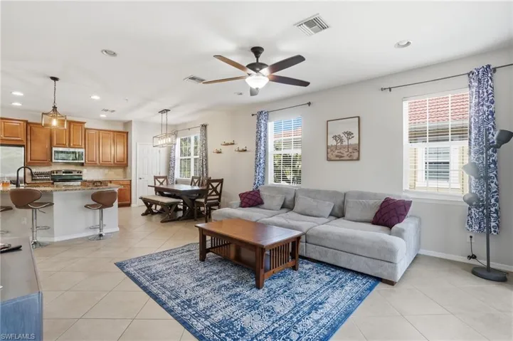 8515 Oakshade Cir 201, Fort Myers, Florida 33919