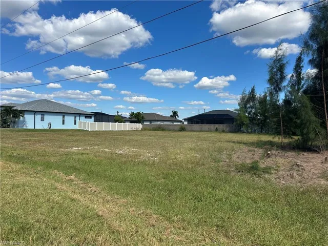 2115 Nw 41st Pl, Cape Coral, Florida 33993