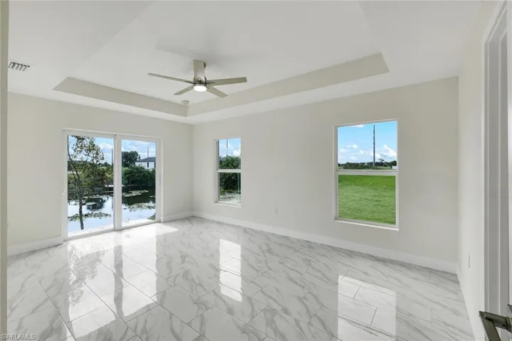 owner's suite with private ensuite bathroom