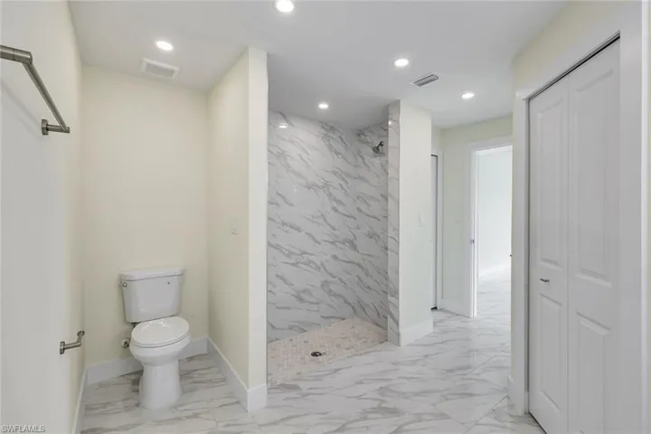 owner's ensuite bath/bano principal