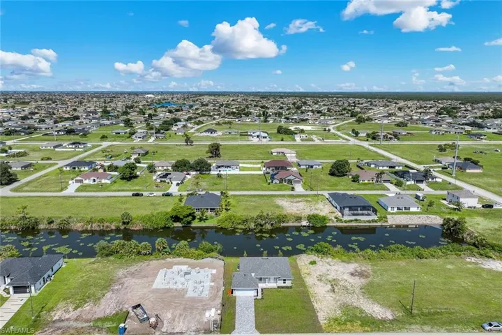 2622 Ne 1st Pl, Cape Coral, Florida 33909