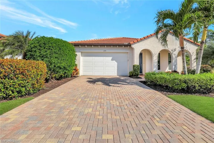 1275  Manado  DR, Naples, FL 34113