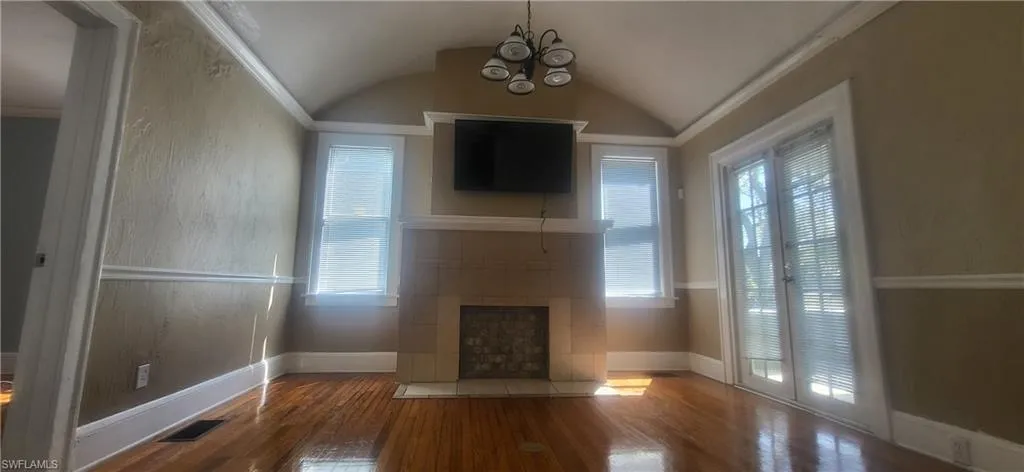 519 S Ridgewood  AVE, Daytona Beach, FL 32114
