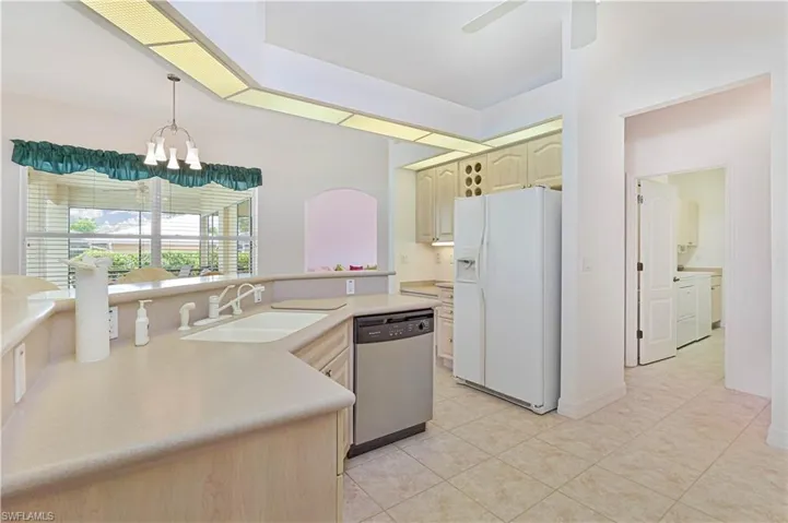 4255  Perth  CT, North Fort Myers, FL 33903