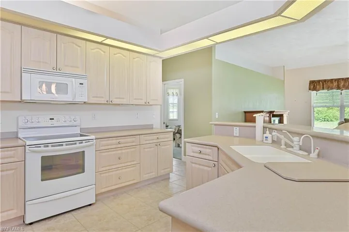 4255  Perth  CT, North Fort Myers, FL 33903