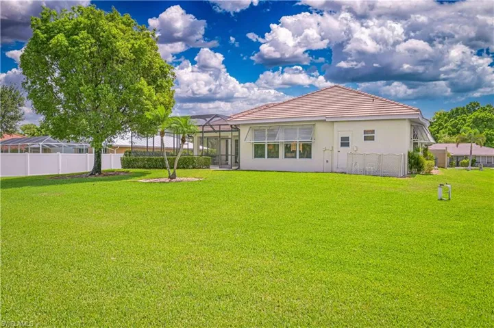 4255  Perth  CT, North Fort Myers, FL 33903