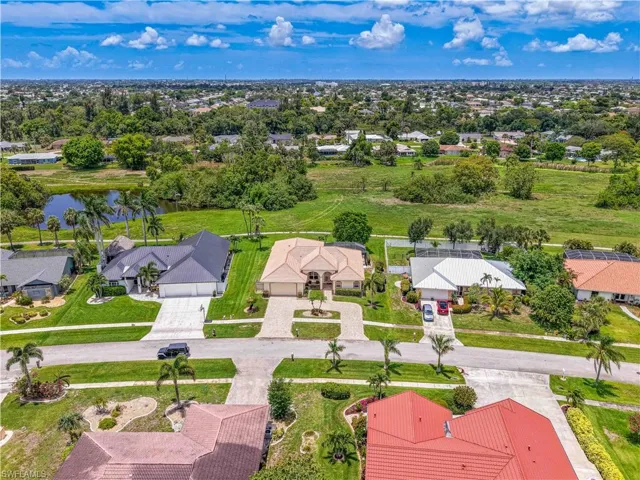 4255  Perth  CT, North Fort Myers, FL 33903