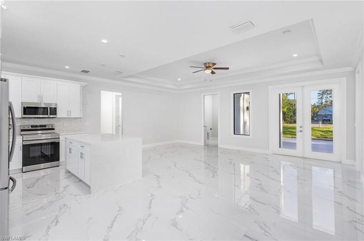 3825  36th SE AVE, Naples, FL 34117