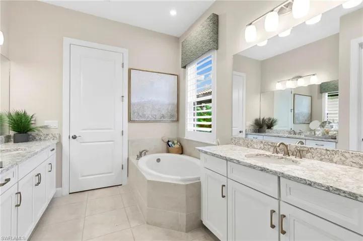 Master Bath - view 2