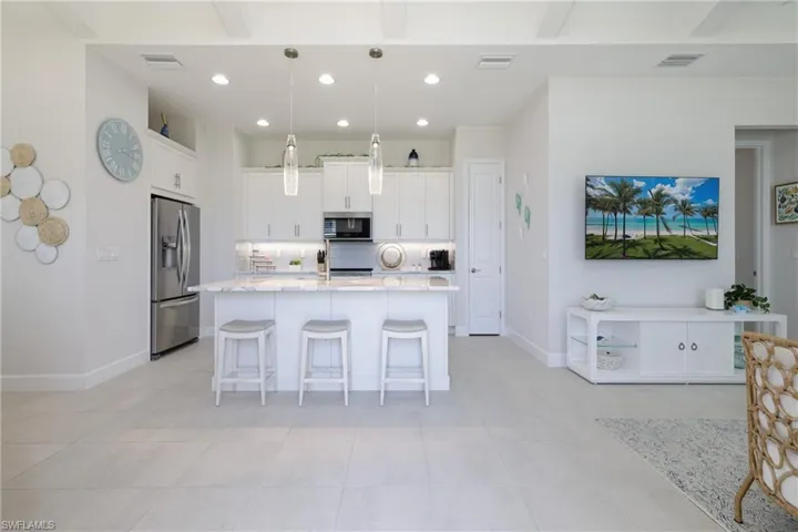 7084  Saona  CT, Naples, FL 34113