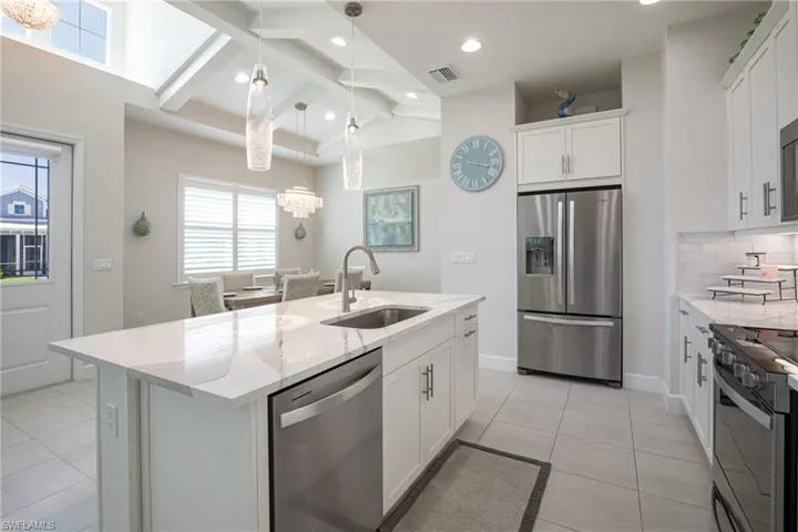 7084  Saona  CT, Naples, FL 34113