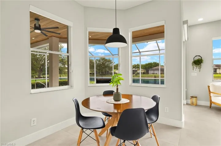 Breakfast area