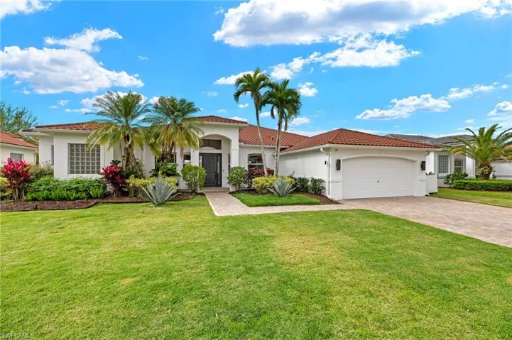 Exterior freshly painted 2024, New Drive way/walk way 2024, Stone-coated STEEL roof 2024.