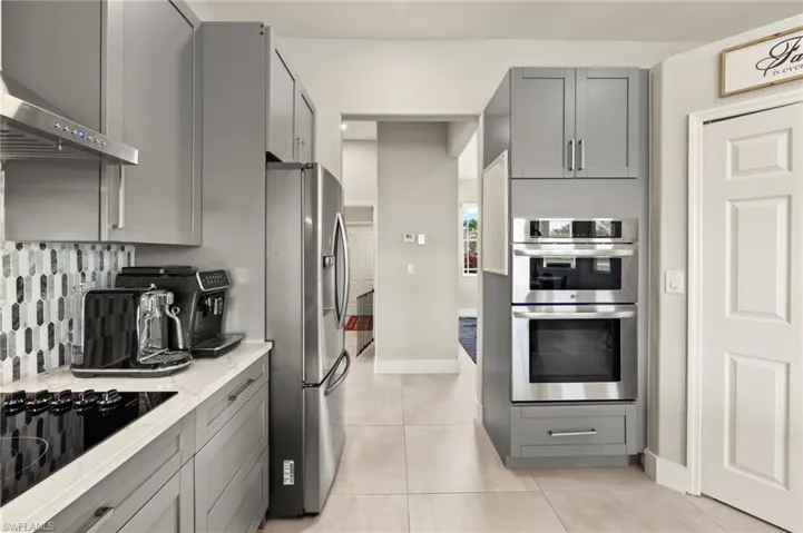 Updated Kitchen with new appliances.