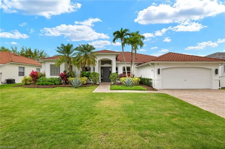 Exterior freshly painted 2024, New Drive way/walk way 2024, Stone-coated STEEL roof 2024.