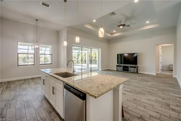 203 Sw 14th Ave, Cape Coral, Florida 33991