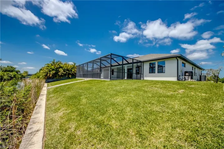 203 Sw 14th Ave, Cape Coral, Florida 33991