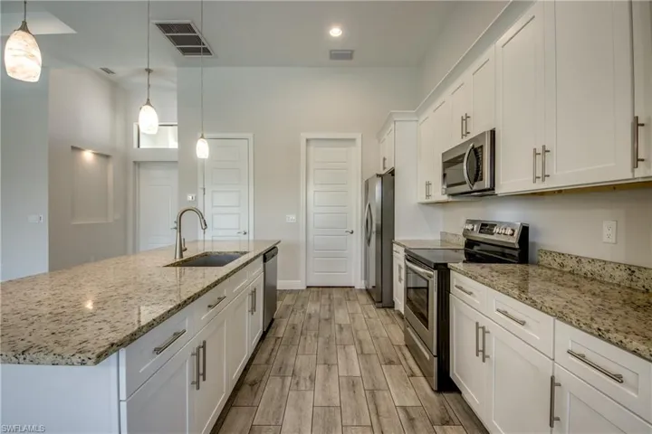203 Sw 14th Ave, Cape Coral, Florida 33991