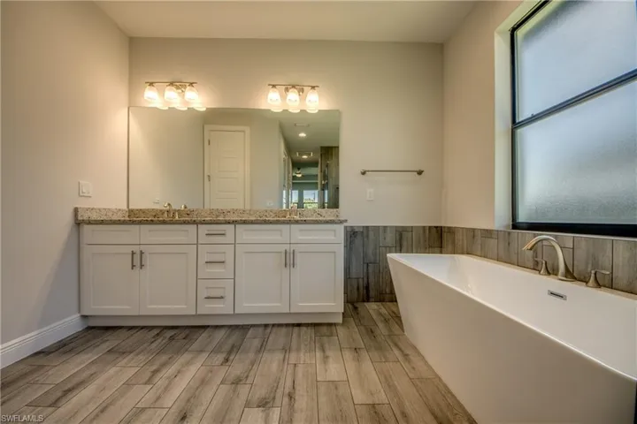 203 Sw 14th Ave, Cape Coral, Florida 33991
