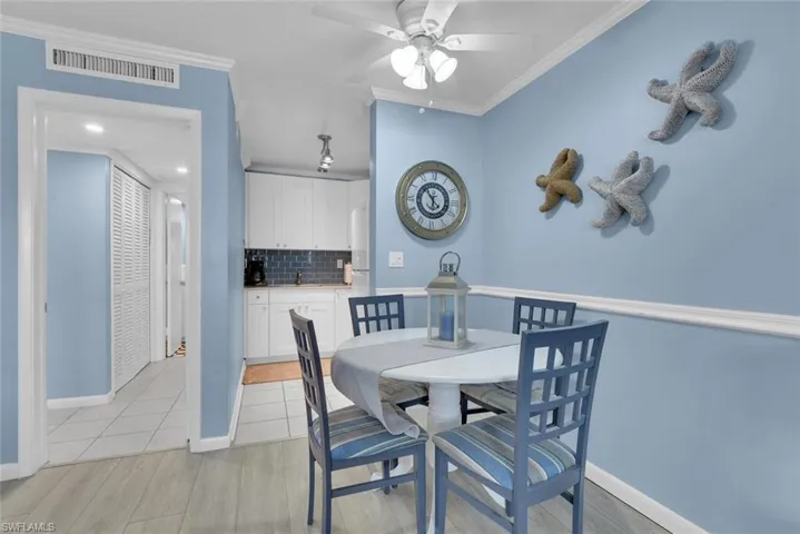 1295  Gulf Shore S BLVD, Naples, FL 34102