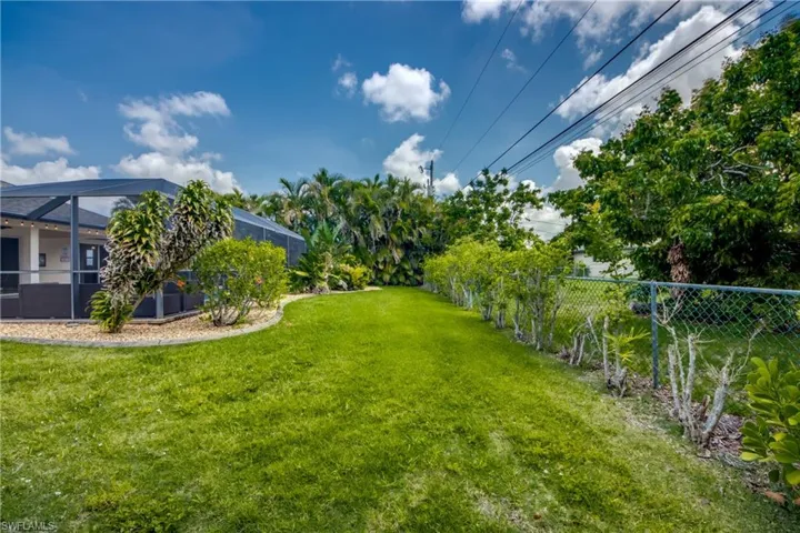 2919 Sw 2nd Pl, Cape Coral, Florida 33914