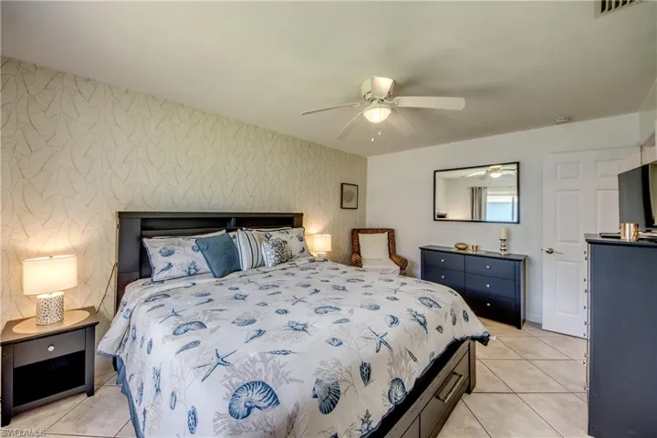 2919 Sw 2nd Pl, Cape Coral, Florida 33914