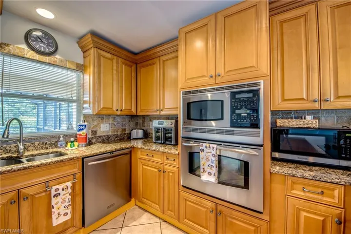 2919 Sw 2nd Pl, Cape Coral, Florida 33914
