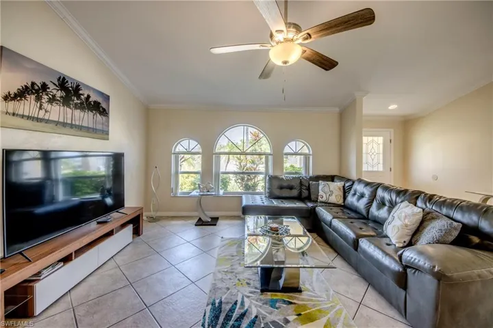 2919 Sw 2nd Pl, Cape Coral, Florida 33914