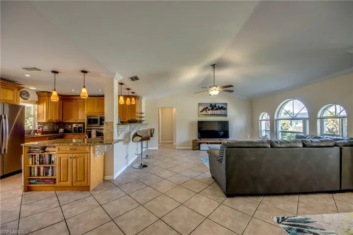 2919 Sw 2nd Pl, Cape Coral, Florida 33914
