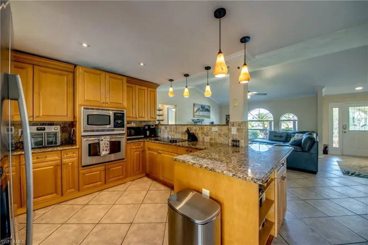 2919 Sw 2nd Pl, Cape Coral, Florida 33914