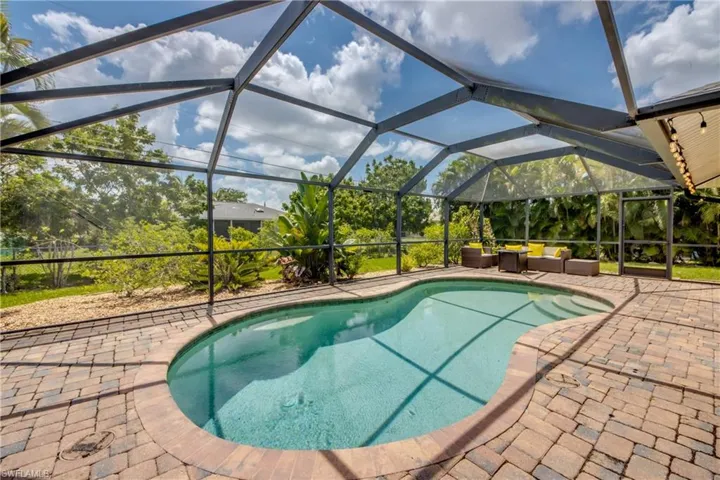 2919 Sw 2nd Pl, Cape Coral, Florida 33914