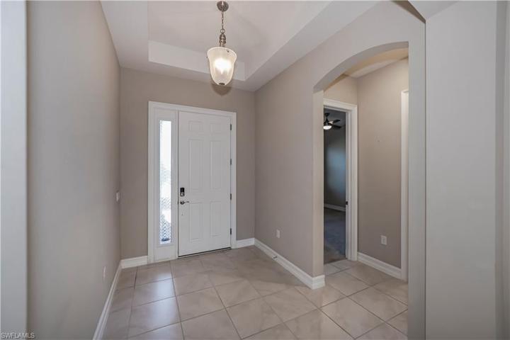 3350 Acapulco CIR, CAPE CORAL FL 33909