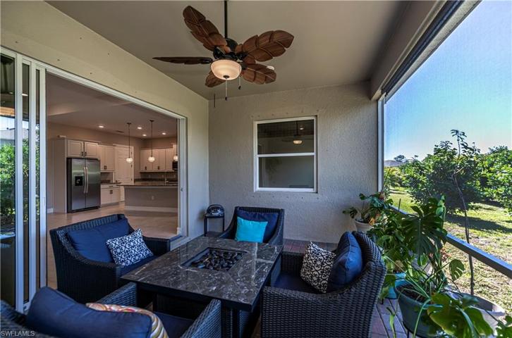 Spacious Under Truss Screened Lanai