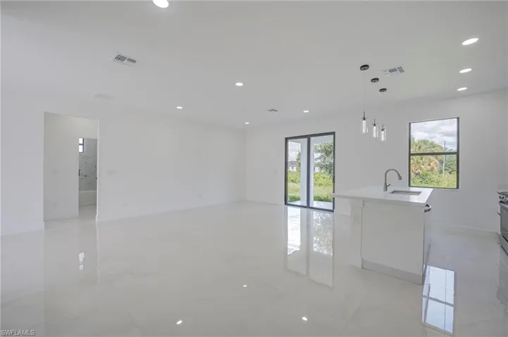 5905 Sunshine Blvd N, Lehigh Acres, Florida 33971