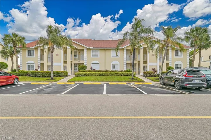 7718  Jewel  LN, Naples, FL 34109