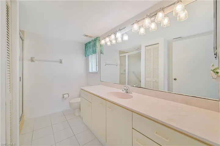 7718  Jewel  LN, Naples, FL 34109