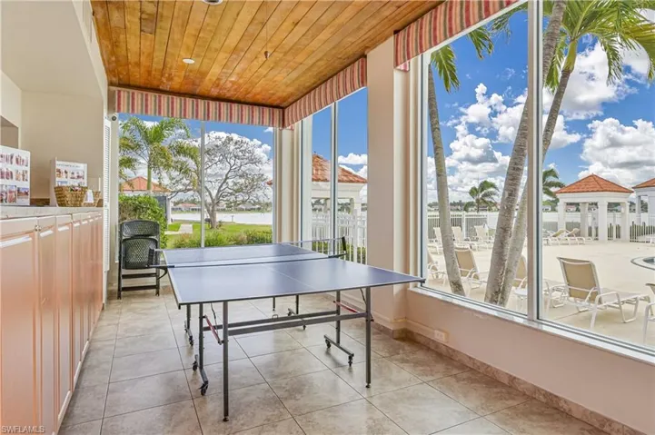 7718  Jewel  LN, Naples, FL 34109