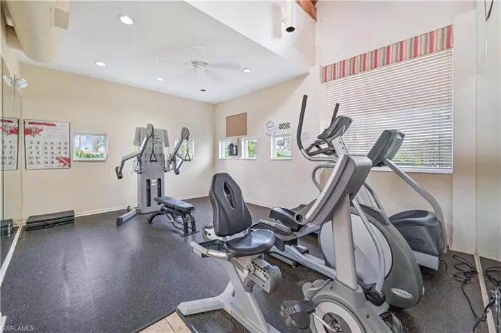 7718  Jewel  LN, Naples, FL 34109