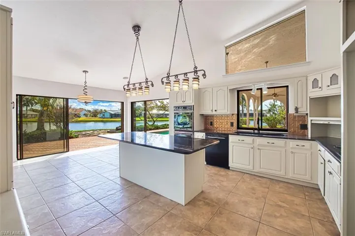 6896 Erin Marie Ct, Fort Myers, Florida 33919