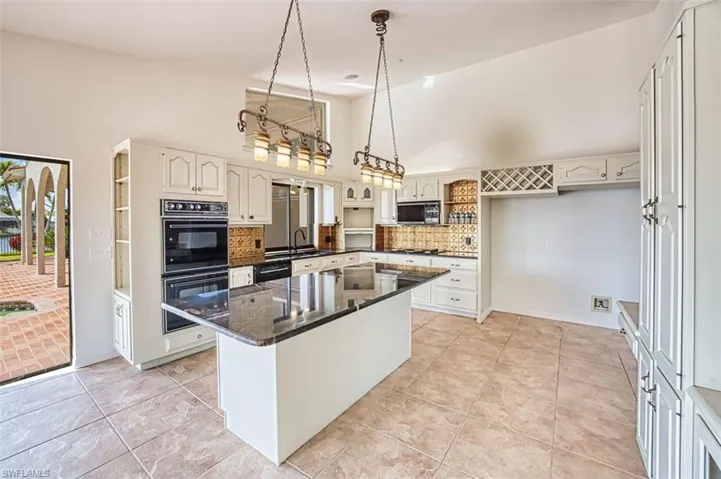 6896 Erin Marie Ct, Fort Myers, Florida 33919