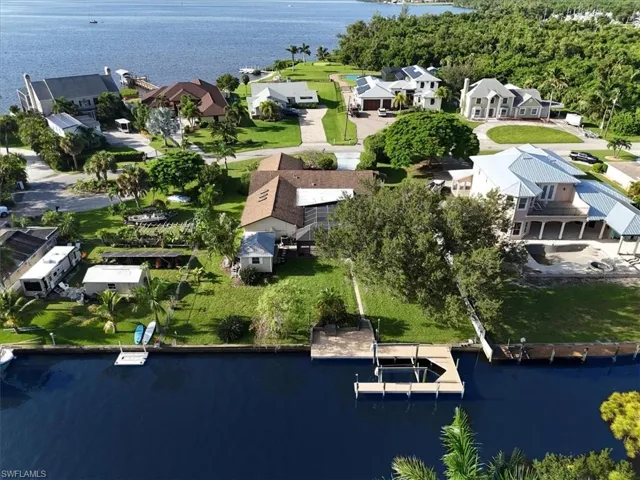1812 Coral Cir, North Fort Myers, Florida 33903