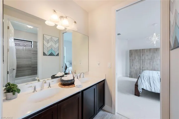Upstairs Bath 2