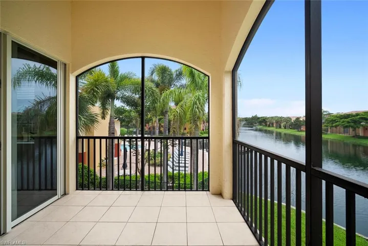 Steps to the LAKESIDE POOL