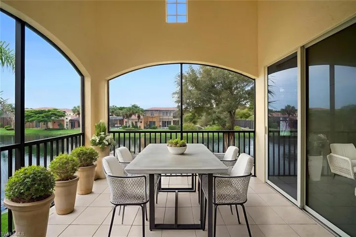 VIRTUALLY STAGED LANAI