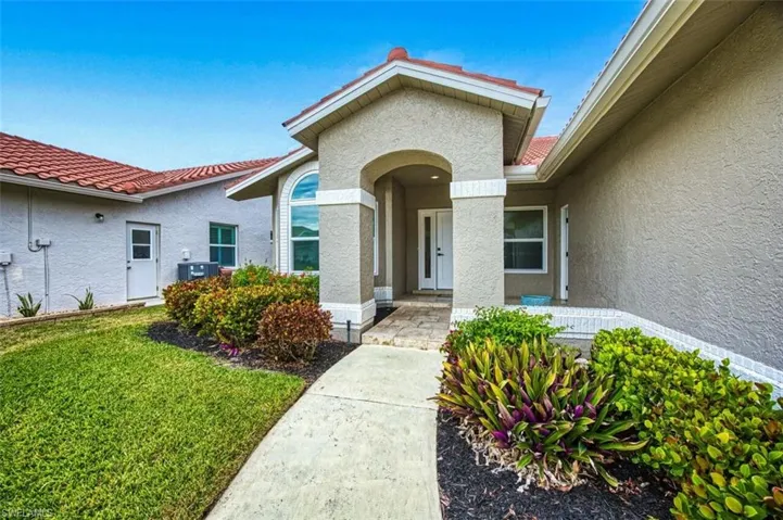 Front-Walk