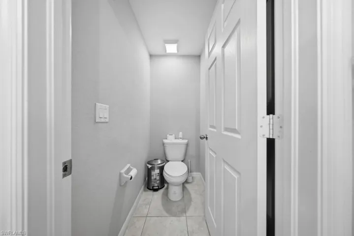 132 Ne 16th Ter, Cape Coral, Florida 33909
