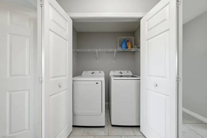 132 Ne 16th Ter, Cape Coral, Florida 33909
