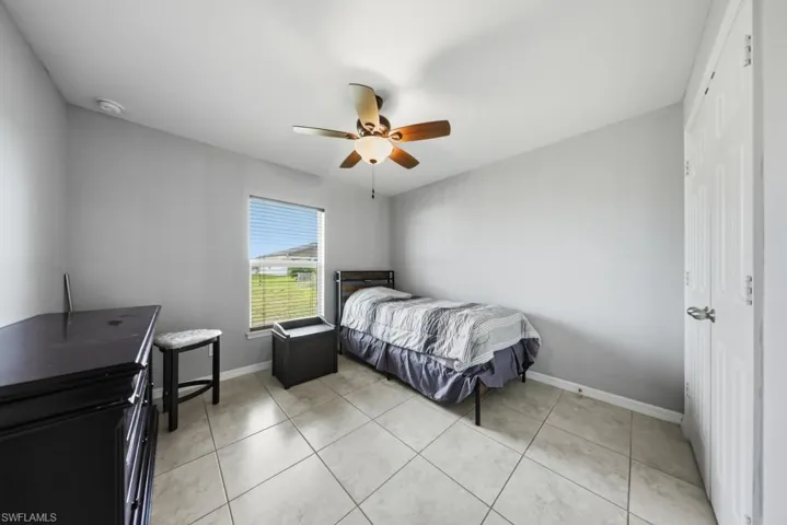 132 Ne 16th Ter, Cape Coral, Florida 33909