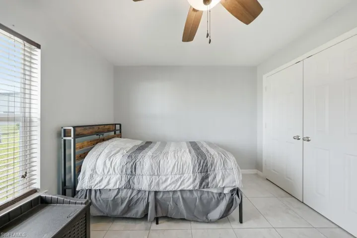 132 Ne 16th Ter, Cape Coral, Florida 33909